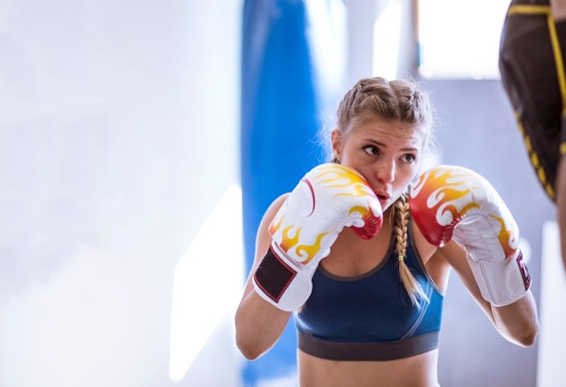 Boxing cho phụ nữ: Lợi ích và kỹ thuật cơ bản - -798349870